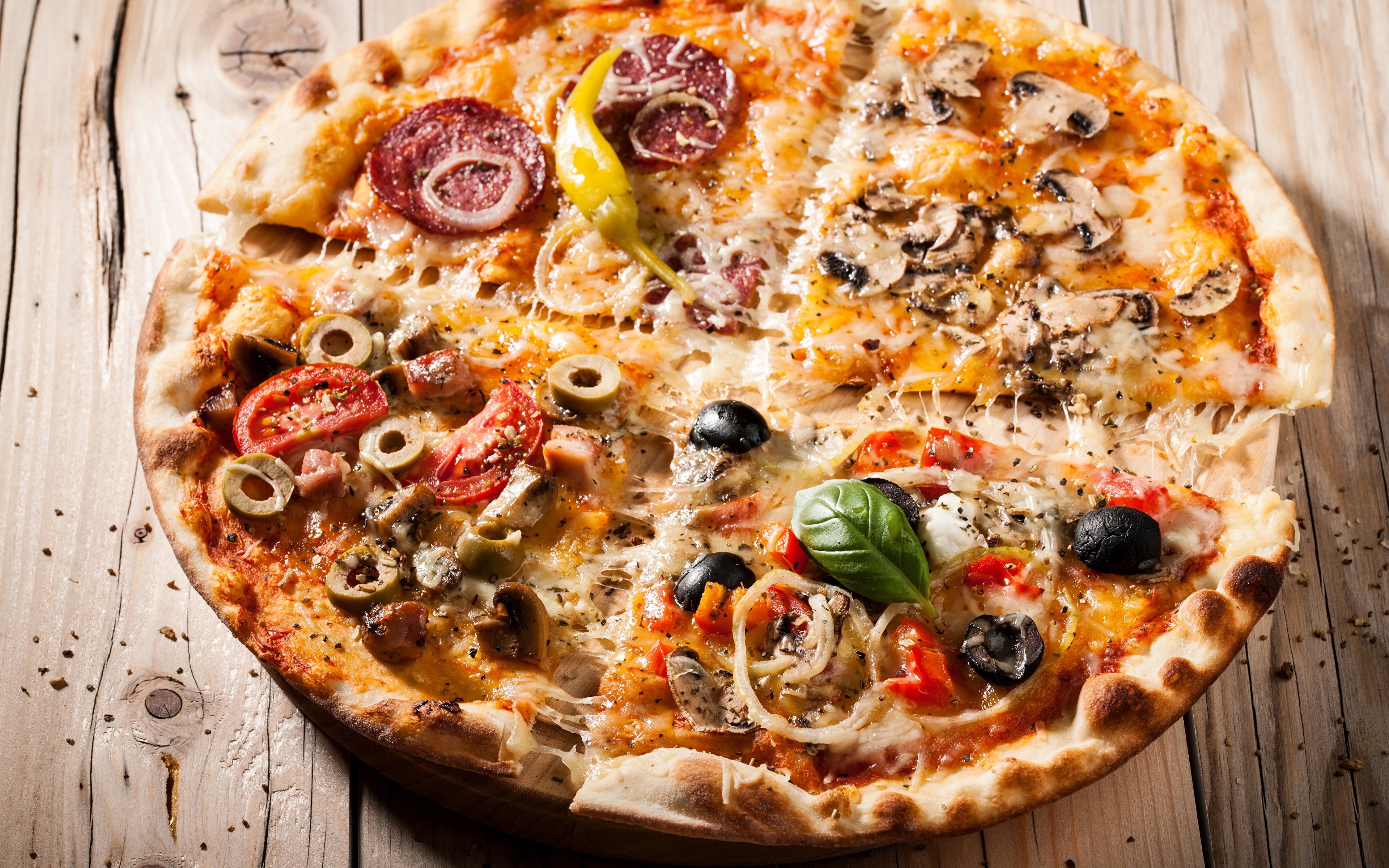 DeliciousRound: Pizza taste and convenience delivered directly to you!